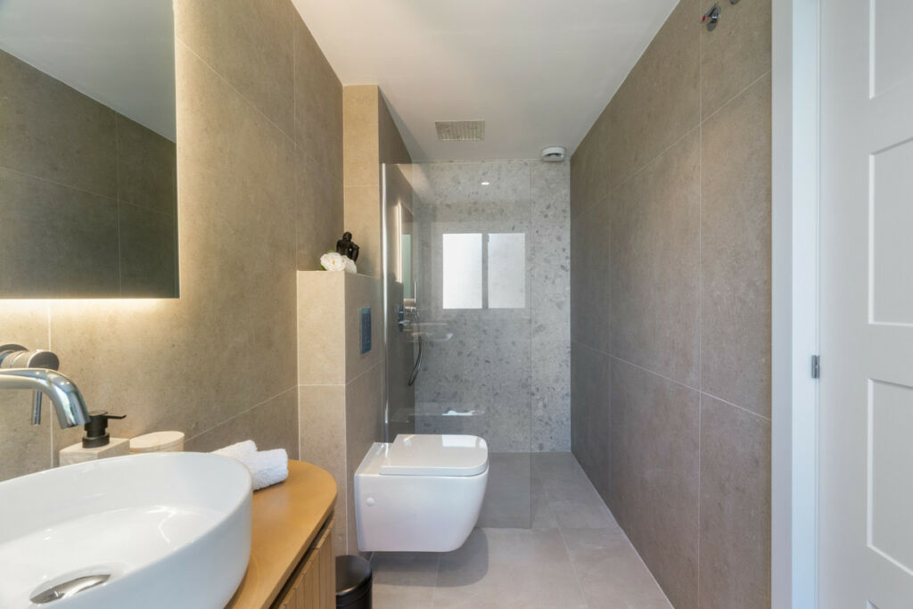 Townhouse Nagüeles Málaga - image 9