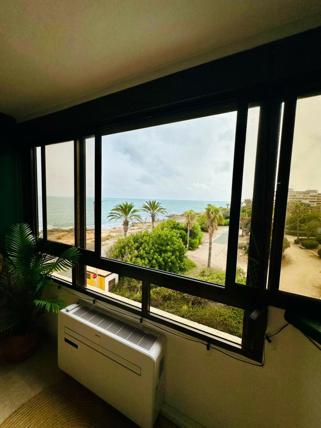 Middle Floor Apartment Torrevieja Alicante - image 9