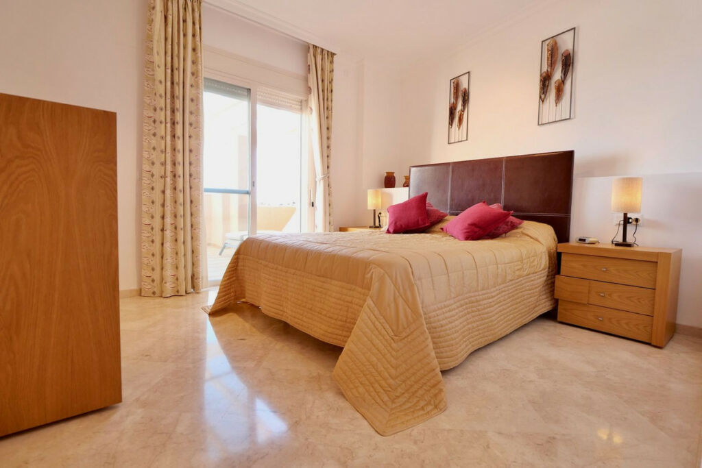 Penthouse La Mairena Málaga - image 9