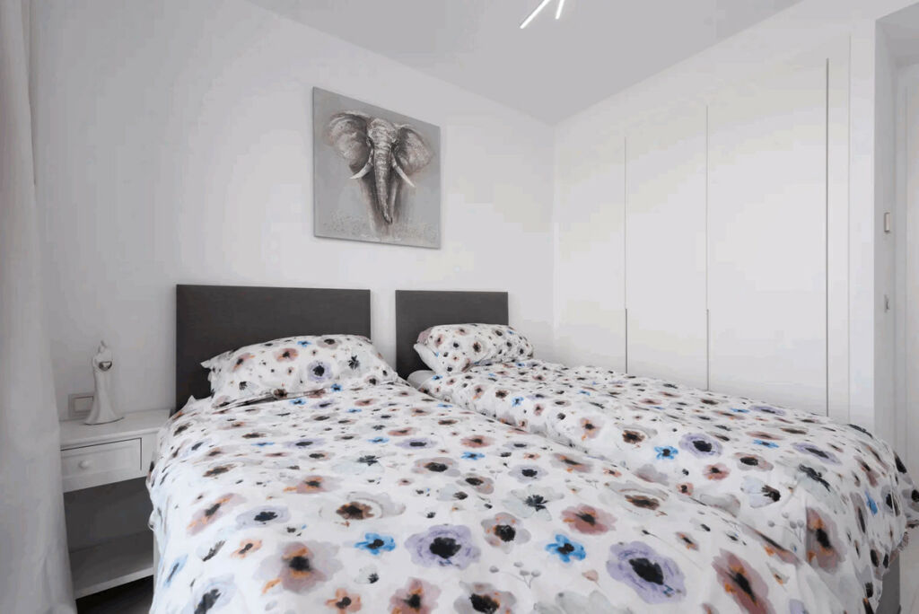 Penthouse Estepona Málaga - image 9