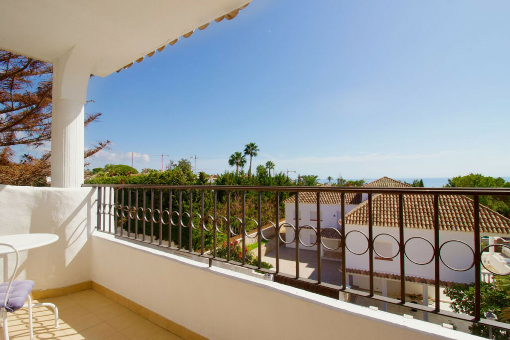 Duplex Marbella Málaga - image 9