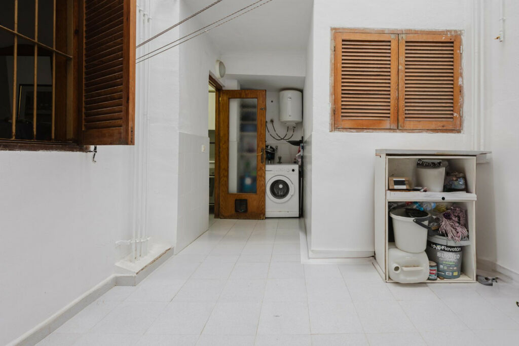 Middle Floor Apartment Torrevieja Alicante - image 9