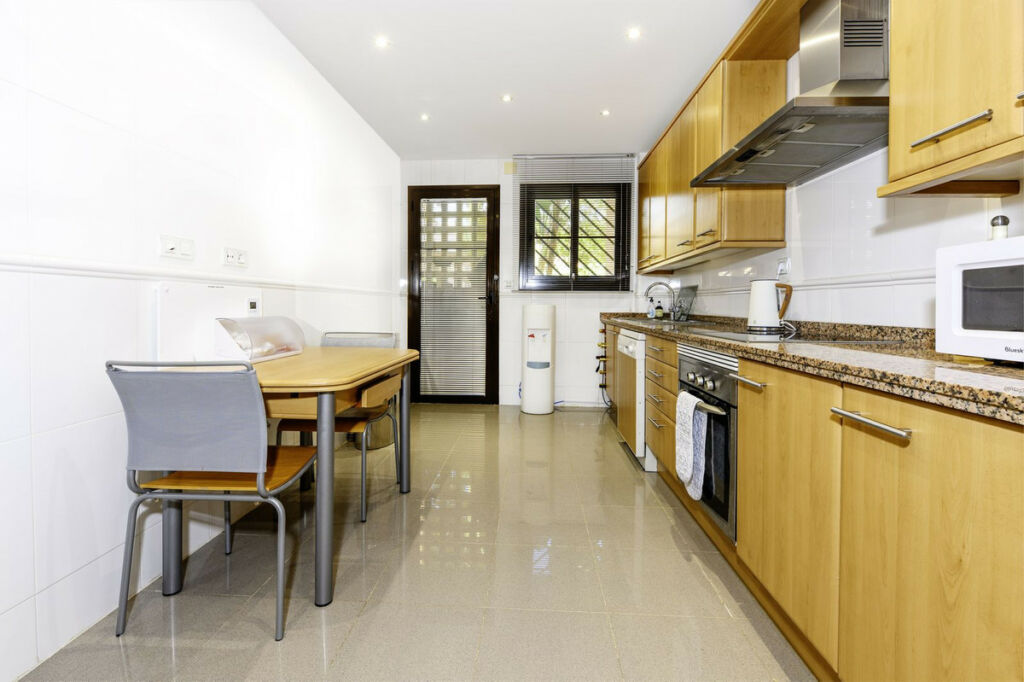 Ground Floor Apartment Hacienda del Sol Málaga - image 9