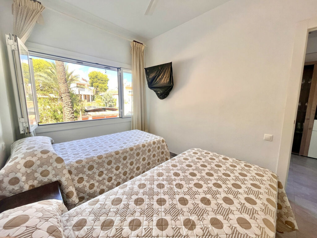 Middle Floor Apartment Cabo Roig Alicante - image 9