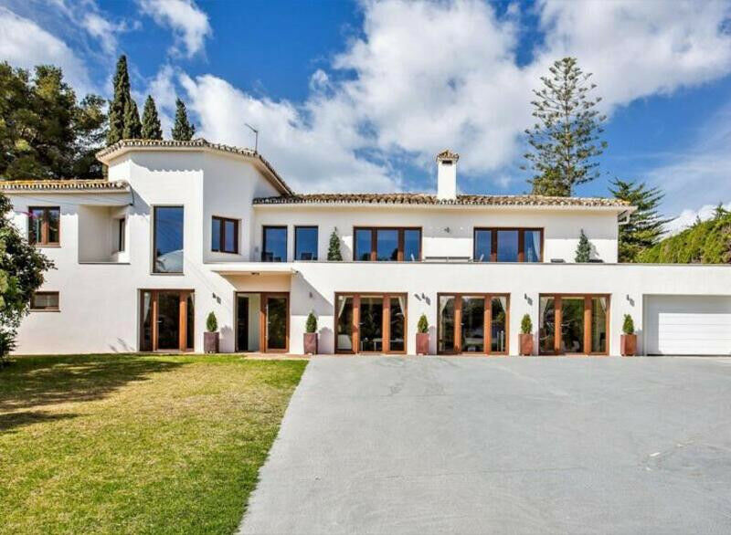 Detached Villa San Pedro de Alcántara Málaga - image 9
