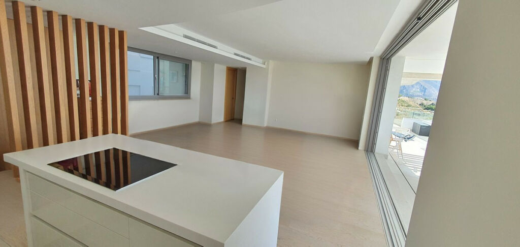 Middle Floor Apartment La Quinta Málaga - image 9