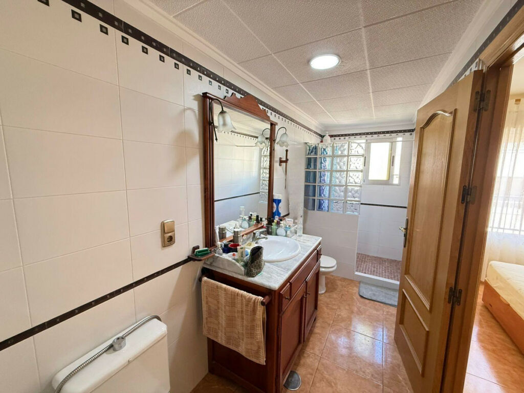 Middle Floor Apartment Playa Del Cura Alicante - image 9