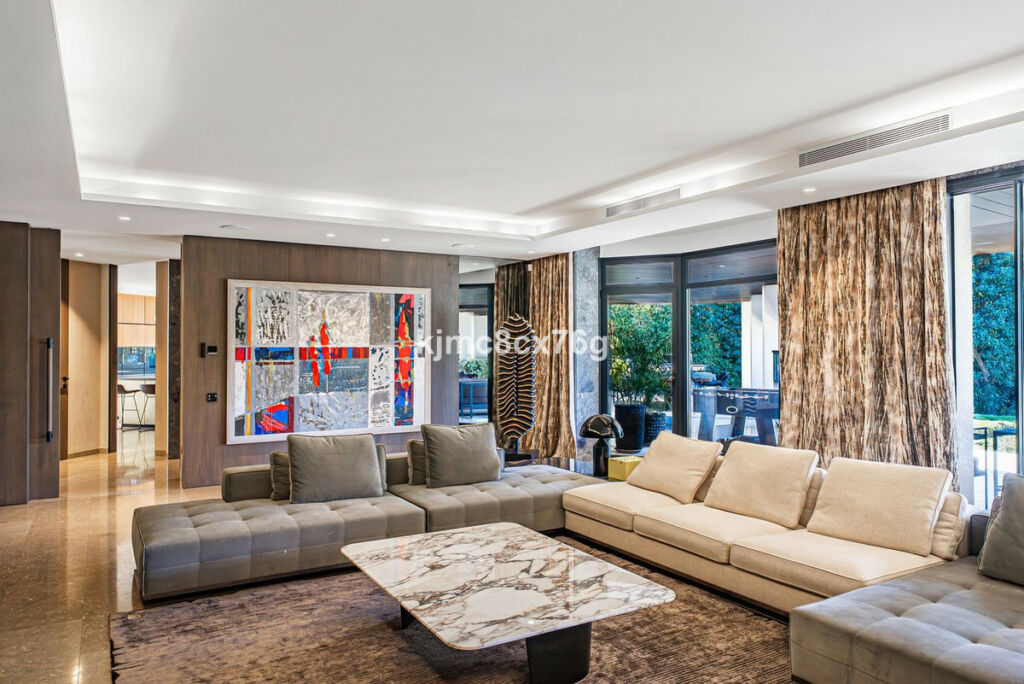 Detached Villa Guadalmina Baja Málaga - image 9