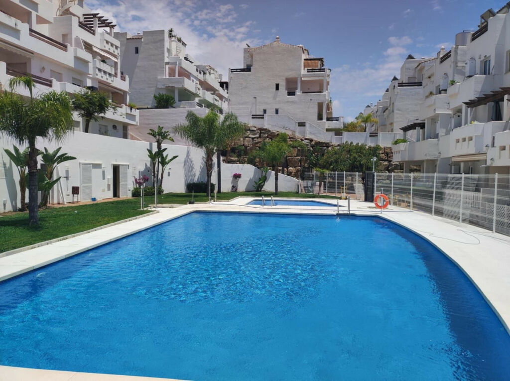 Ground Floor Apartment Estepona Málaga - image 9