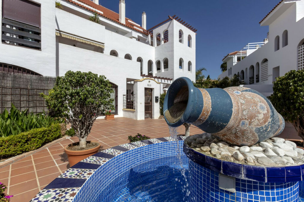 Ground Floor Apartment Nueva Andalucía Málaga - image 9