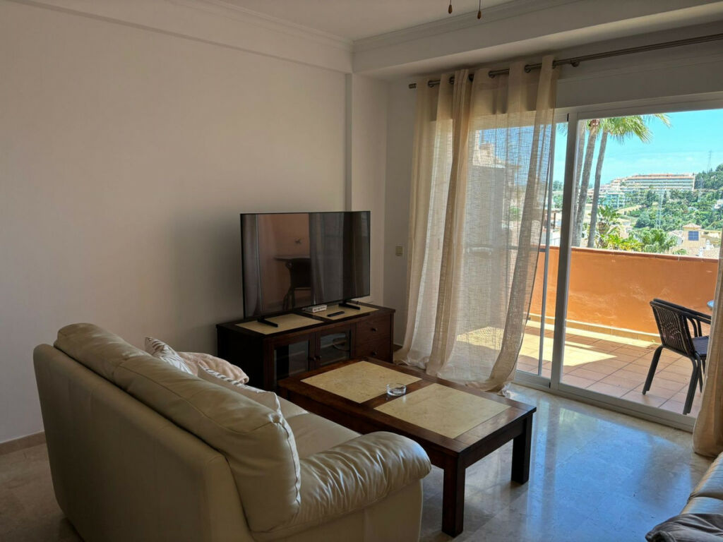 Middle Floor Apartment Riviera del Sol Málaga - image 9