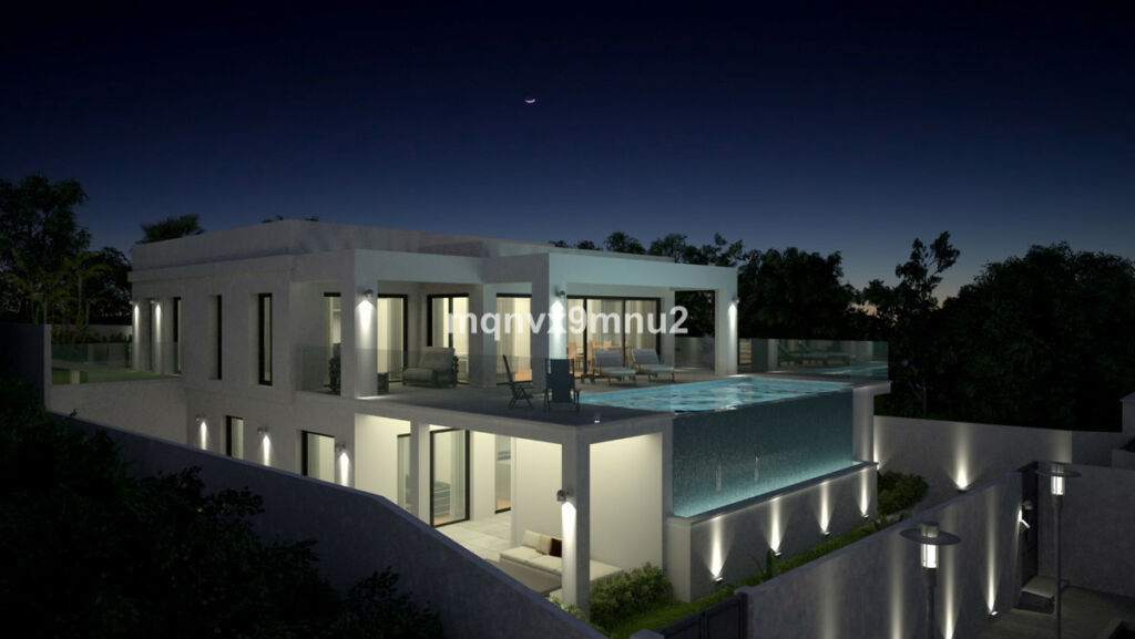 Detached Villa El Chaparral Málaga - image 9