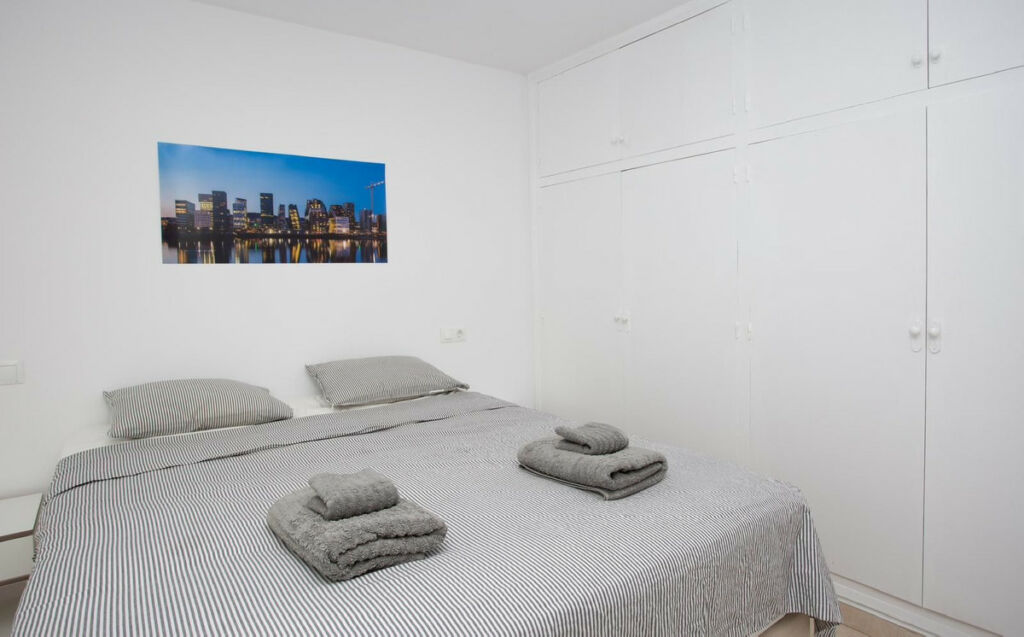 Middle Floor Apartment Fuengirola Málaga - image 9