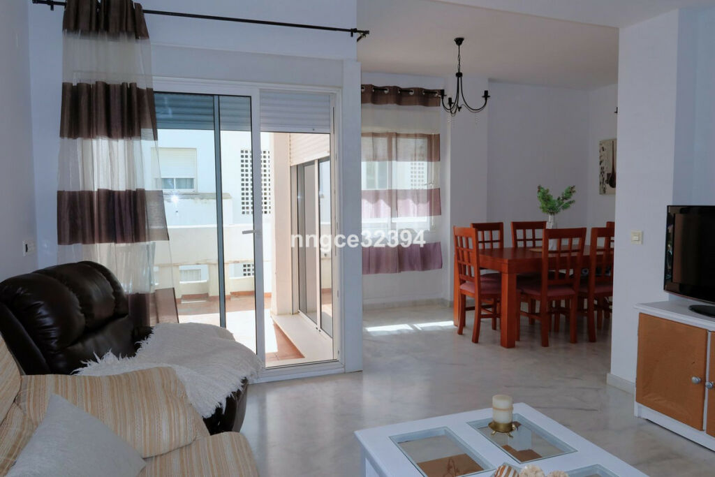 Middle Floor Apartment Estepona Málaga - image 9