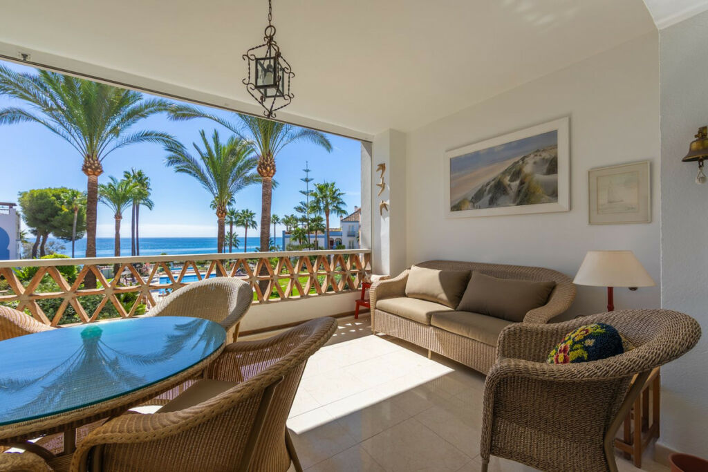 Middle Floor Apartment Casares Playa Málaga - image 9