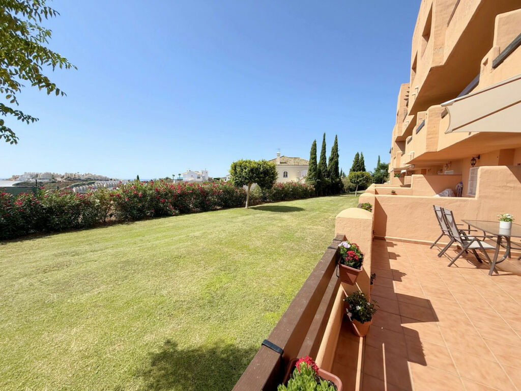 Ground Floor Apartment Casares Playa Málaga - image 9