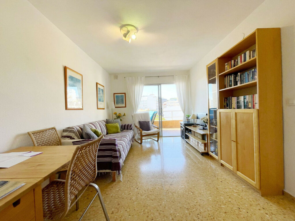 Middle Floor Apartment Calpe Alicante - image 9