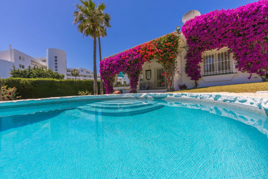 Detached Villa Guadalmina Alta Málaga - image 9