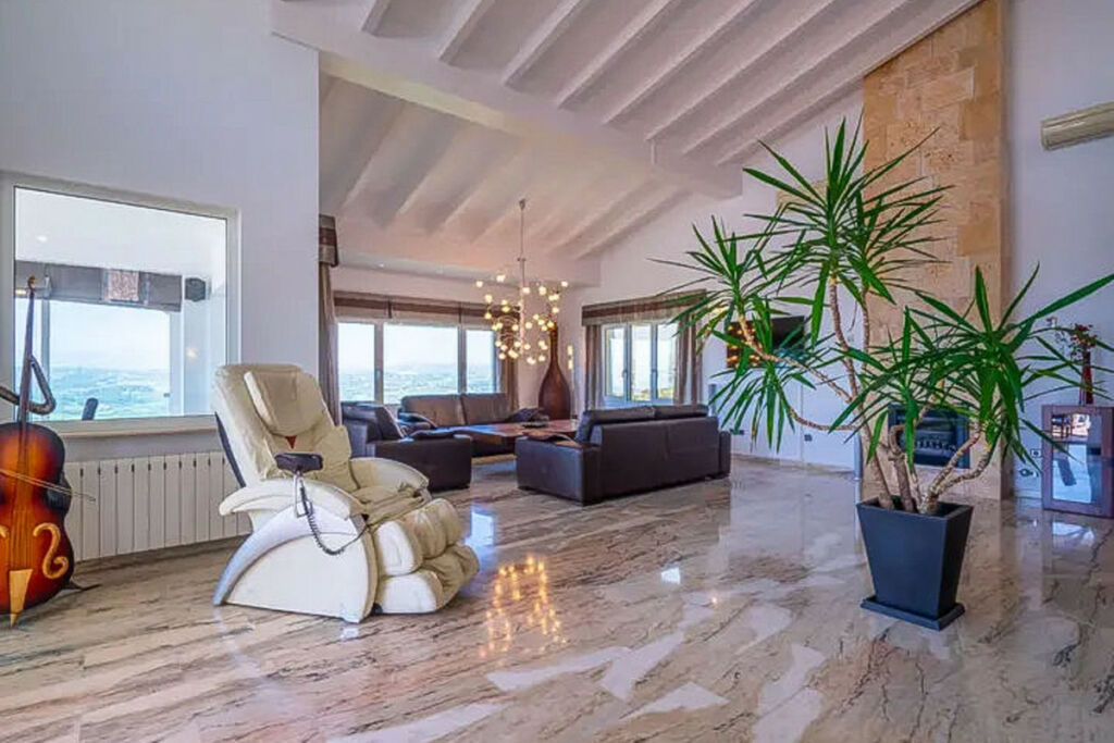 Detached Villa Moraira Alicante - image 9