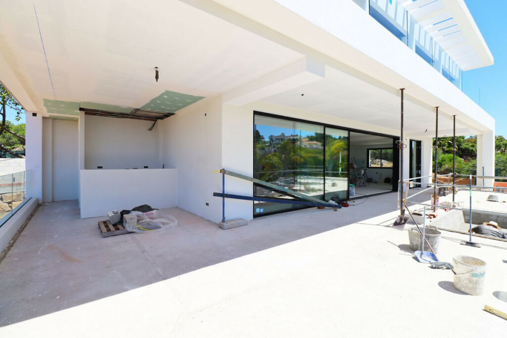 Detached Villa Elviria Málaga - image 9