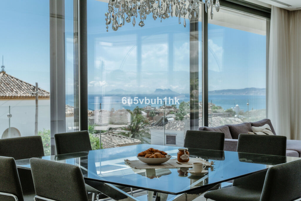 Townhouse Estepona Málaga - image 9