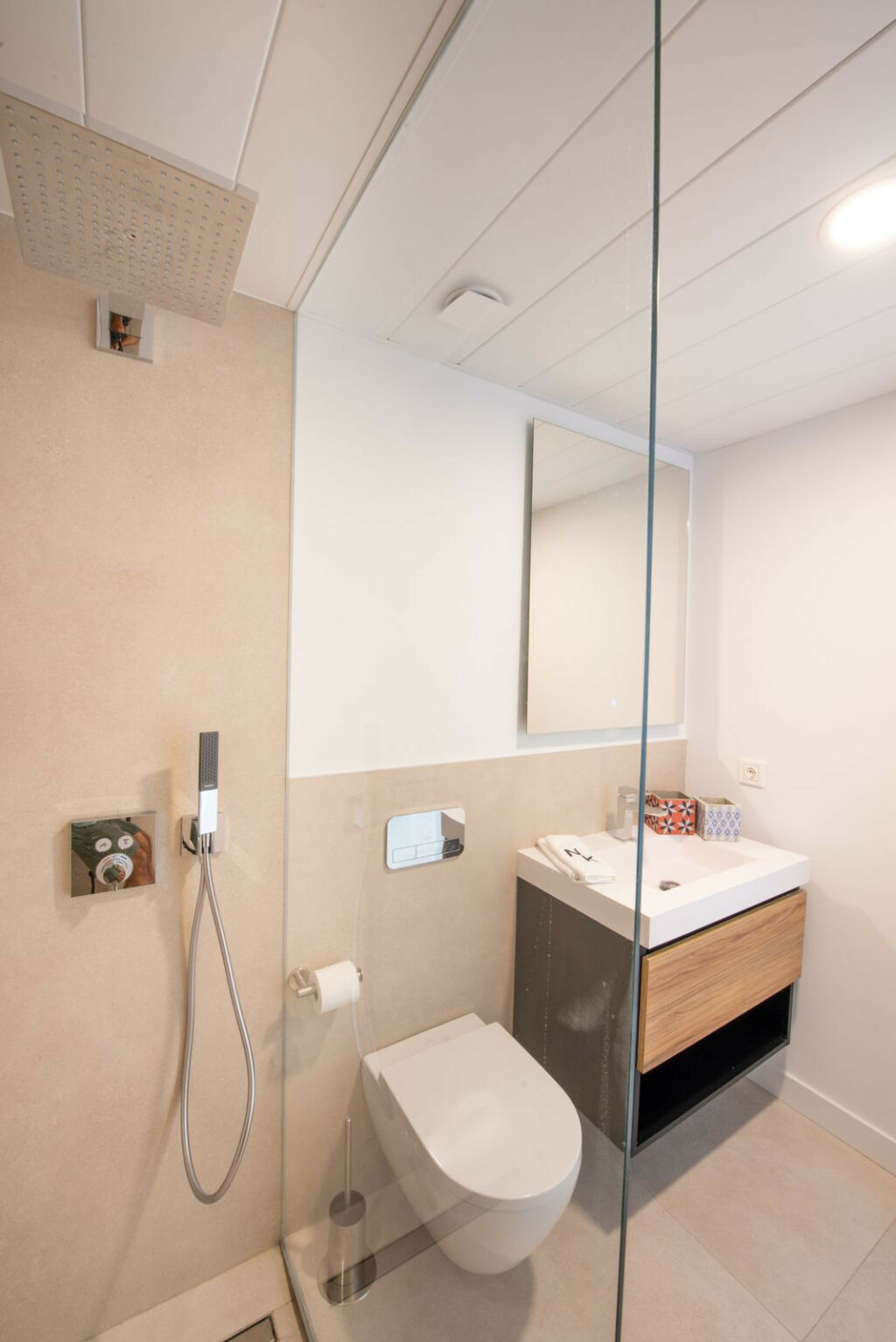 Middle Floor Apartment Higueron Málaga - image 9