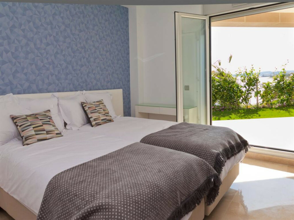 Ground Floor Apartment Estepona Málaga - image 9