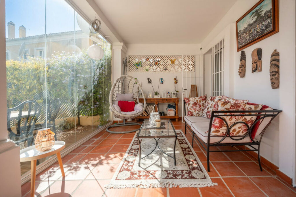 Semi-Detached House Elviria Málaga - image 9