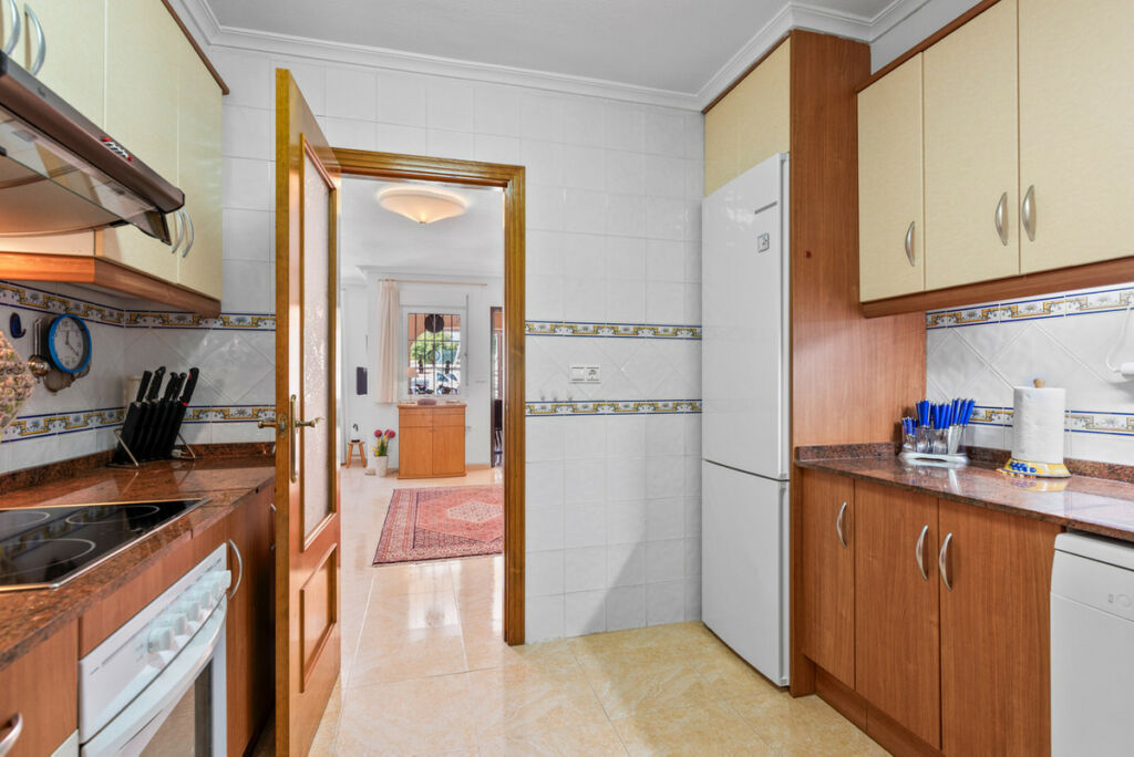 Townhouse Torrevieja Alicante - image 9