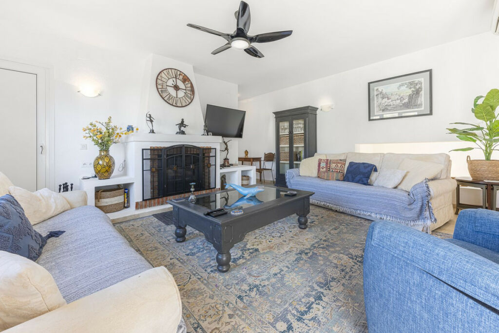 Detached Villa La Duquesa Málaga - image 9