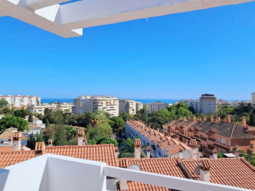 Semi-Detached House Benalmadena Málaga - image 9