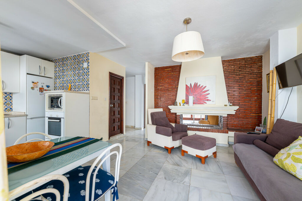 Townhouse Estepona Málaga - image 9