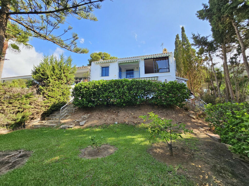 Townhouse El Chaparral Málaga - image 9