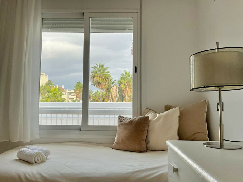 Penthouse Estepona Málaga - image 9
