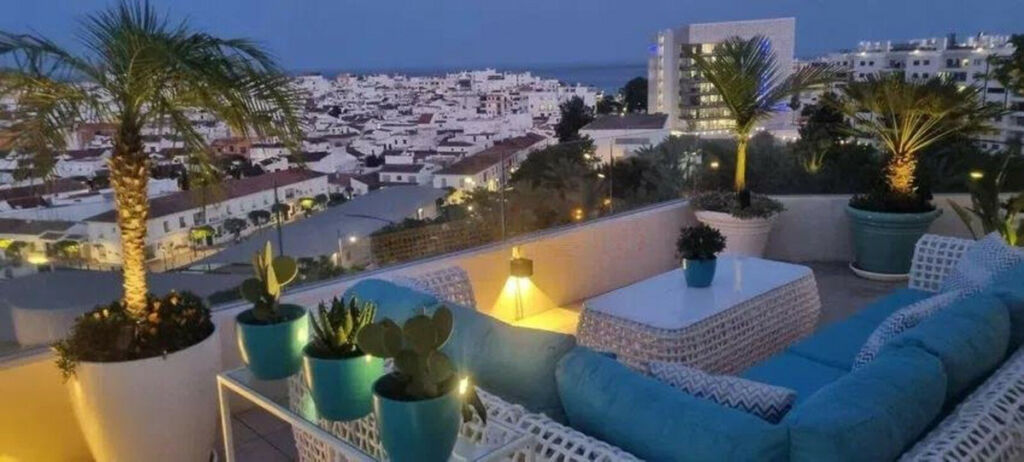 Penthouse Estepona Málaga - image 9