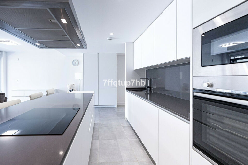 Ground Floor Apartment Estepona Málaga - image 9