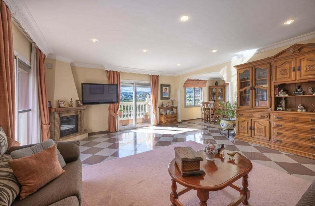 Detached Villa San Pedro de Alcántara Málaga - image 9