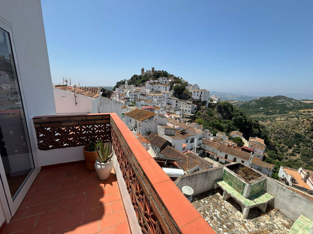 Townhouse Casares Málaga - image 9
