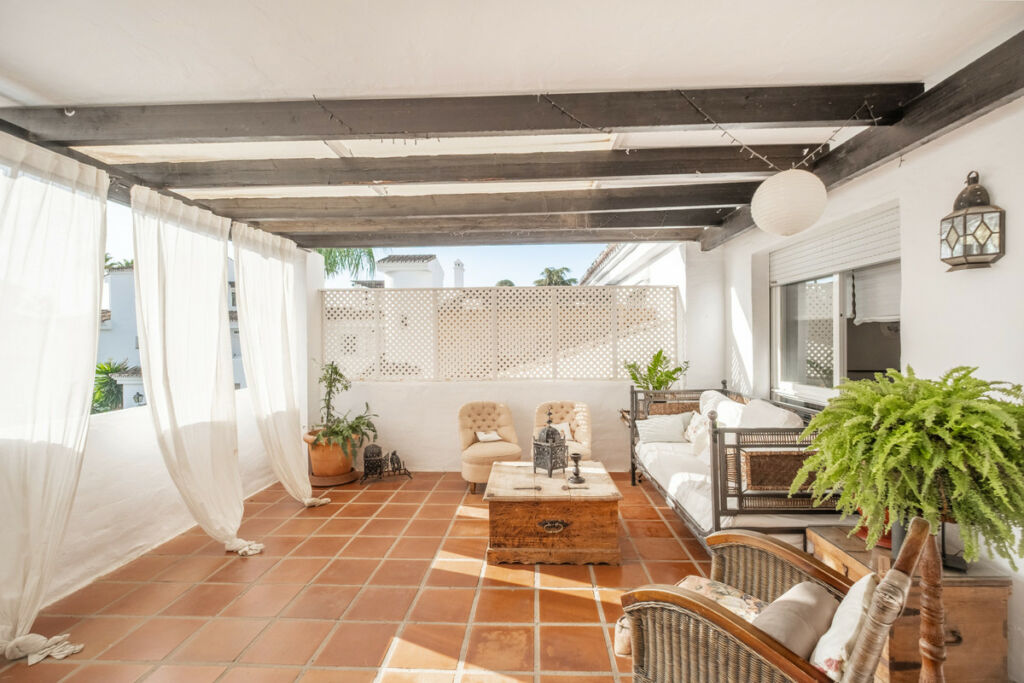 Penthouse Duplex Nueva Andalucía Málaga - image 9