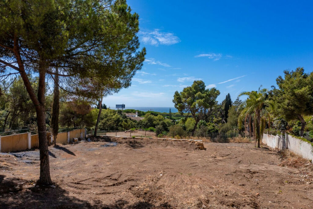 Residential Plot Hacienda Las Chapas Málaga - image 9