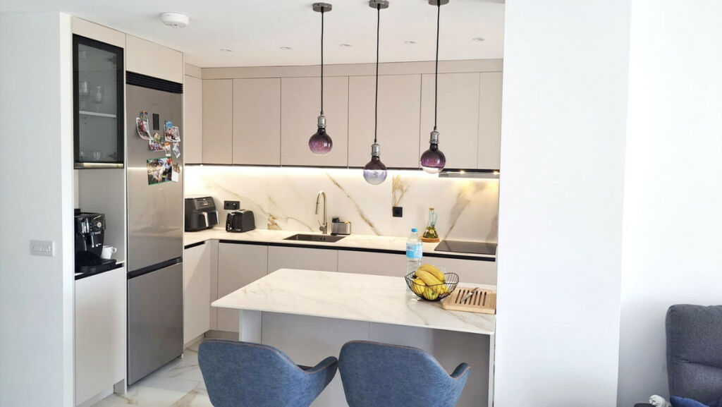 Top Floor Apartment Fuengirola Málaga - image 9