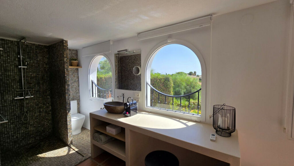 Detached Villa Cerros del Aguila Málaga - image 9