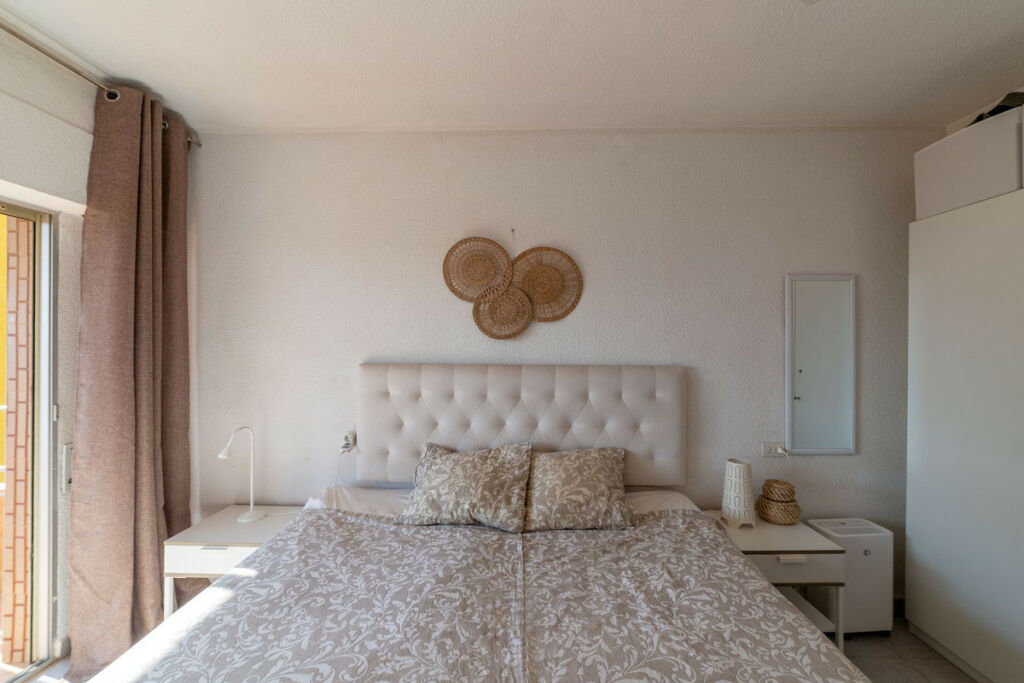 Middle Floor Apartment Punta Prima Alicante - image 9
