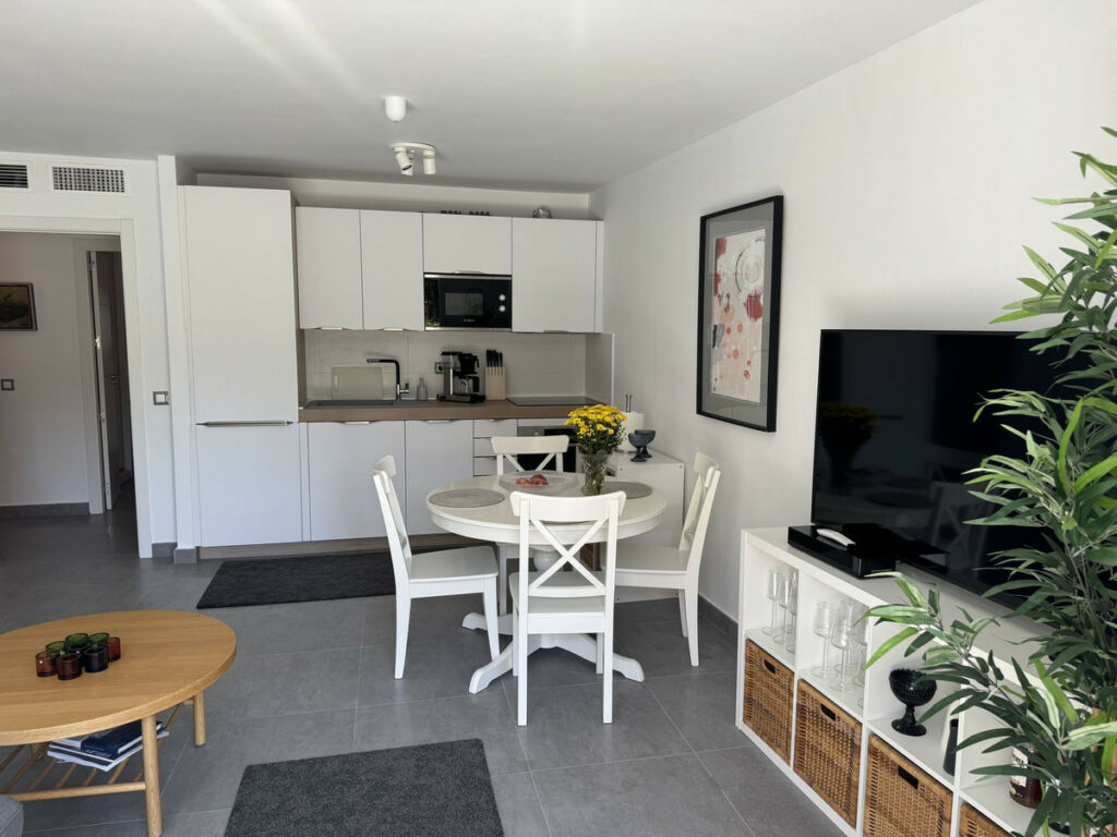 Middle Floor Apartment Fuengirola Málaga - image 9