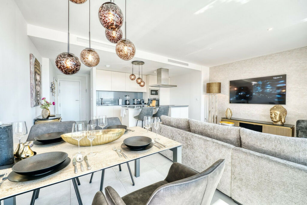 Penthouse Duplex Selwo Málaga - image 9