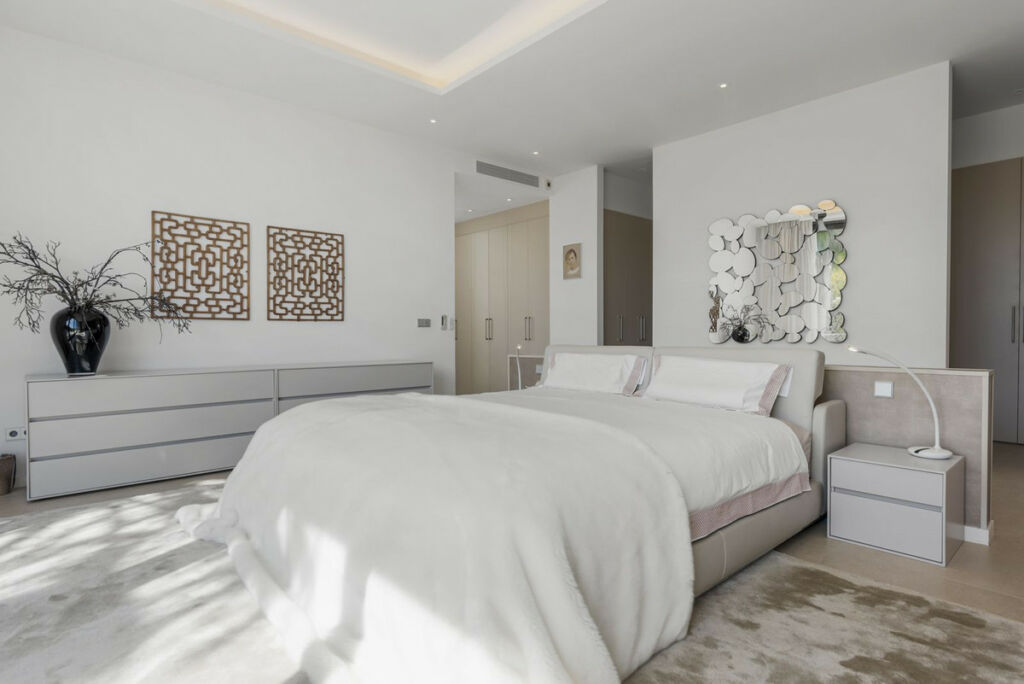 Detached Villa Benahavís Málaga - image 9
