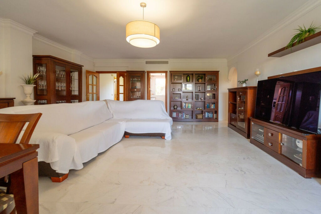 Penthouse Torrequebrada Málaga - image 9