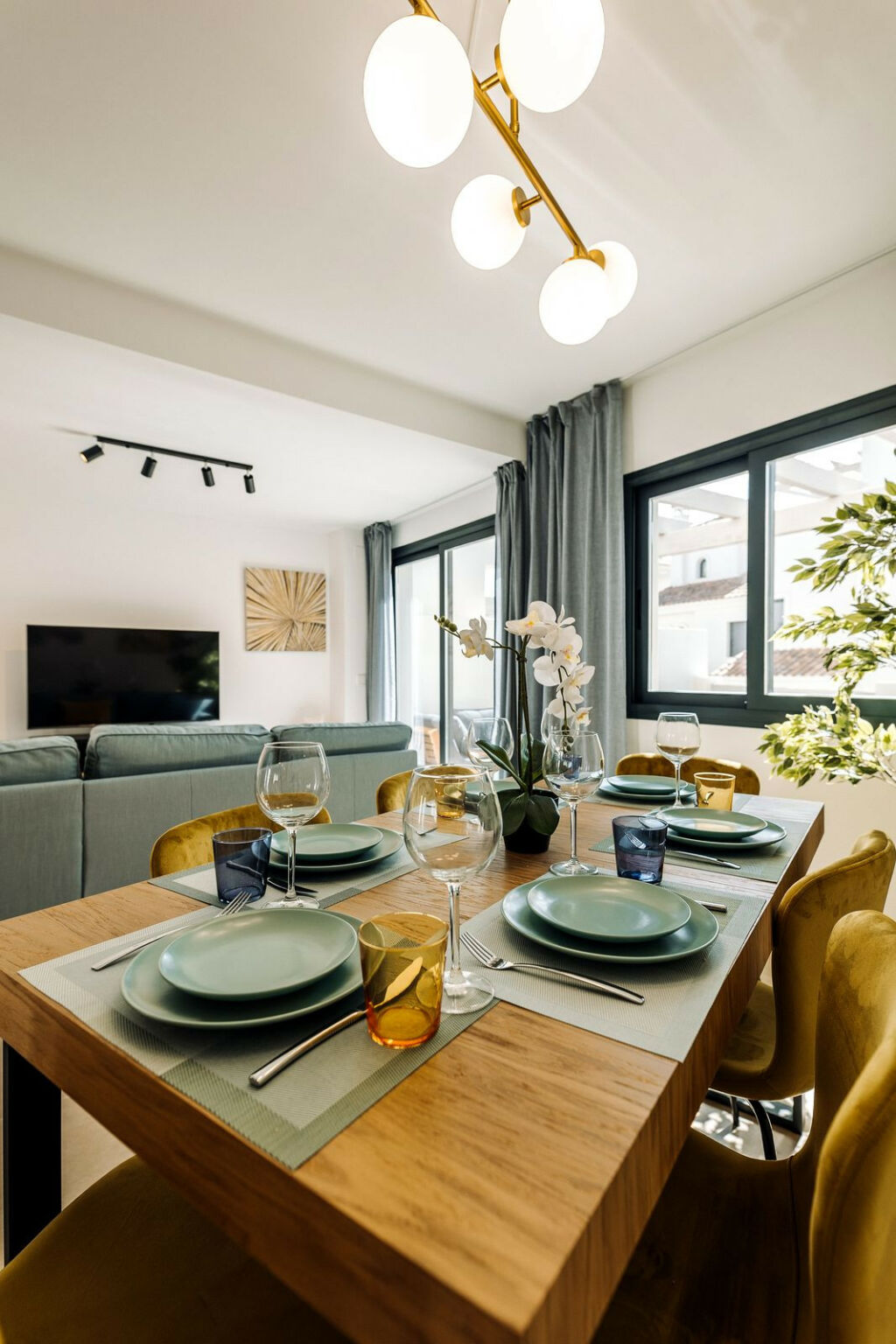 Townhouse New Golden Mile Málaga - image 9