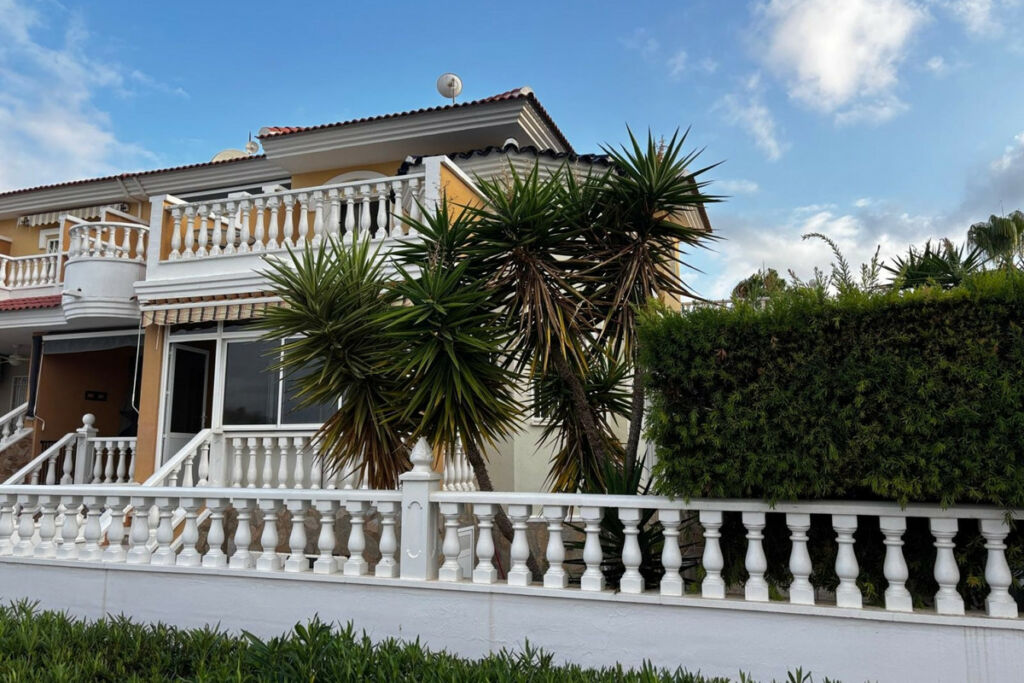 Semi-Detached House Dona Pepa Alicante - image 9