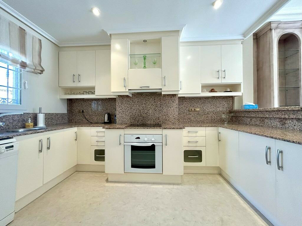 Penthouse Orihuela Costa Alicante - image 9